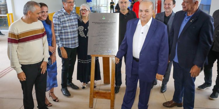 Ibaneis inaugura creche integral para 200 alunos em Taguatinga