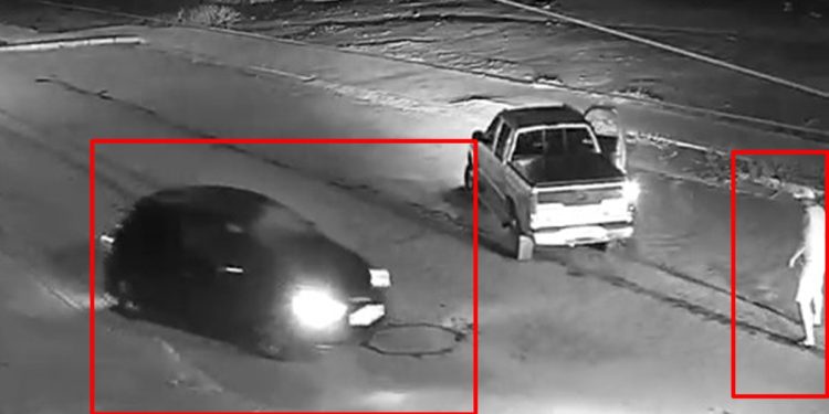 Câmera flagra momento em que cliente atropela e arrasta dono de bar. Veja vídeo