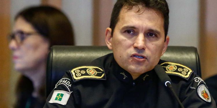 Os salários dos coronéis que podem ser expulsos da PM a mando de Moraes