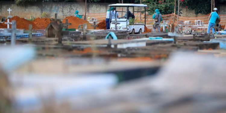 Tarifas de serviços funerários no DF ficam 3,81% mais caras