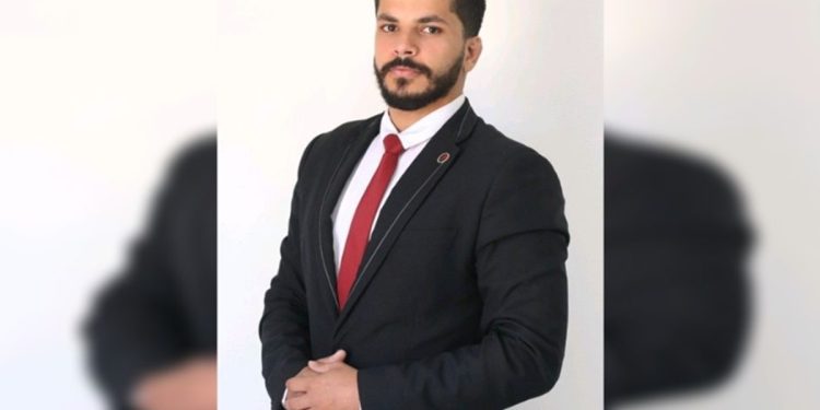 Advogado que bateu em mulher dentro de igreja no DF é preso em BH