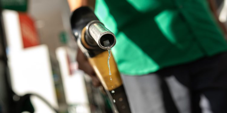 DF adere à medida da União para conter a alta do preço do diesel
