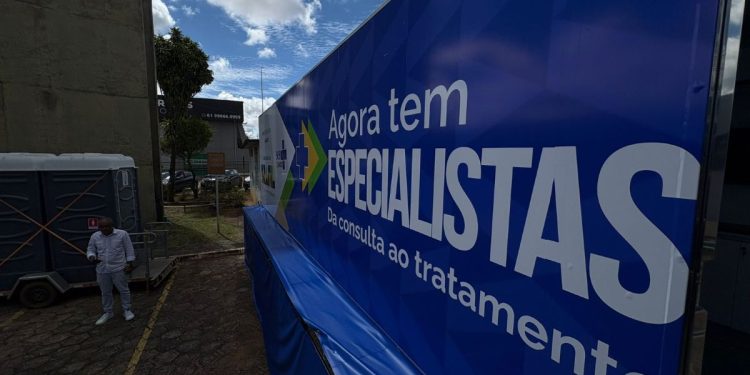 Agora tem especialistas: carreta de tomografia chega a Taguatinga