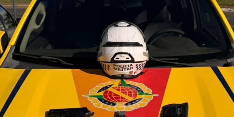 Motorista é preso após ameaçar condutor de coletivo com arma de airsoft