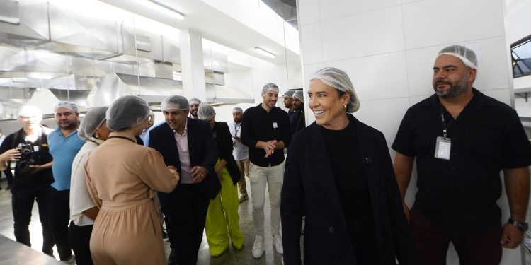 Celina Leão inaugura cozinha do Hran após reforma de R$ 1,3 milhão