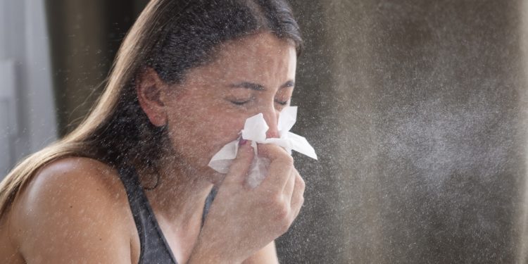Variante da gripe K ganha força e preocupa autoridades de saúde