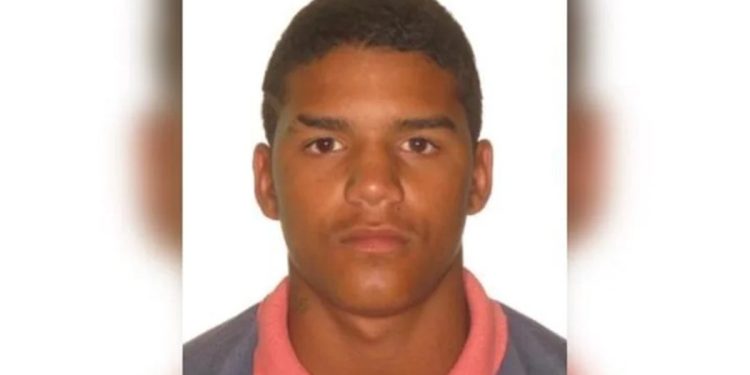 Pistoleiro que invadiu festa e matou aniversariante pega 80 anos de prisão