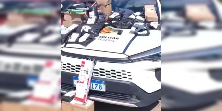 Foragido com 7 passagens é preso ao roubar entregador da Shopee no DF. Veja vídeo