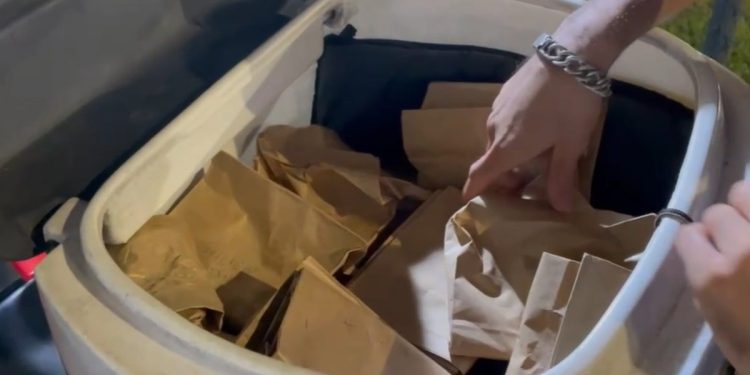 Do Lago Norte para todo DF: “Cyclope” é preso com cardápio de drogas ao fazer delivery. Veja vídeo