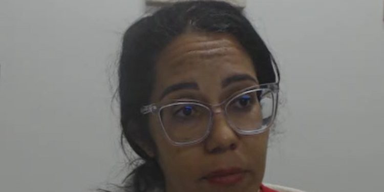 Mulher que deu veneno ao marido diz que ele teria ameaçado a família. Veja vídeo