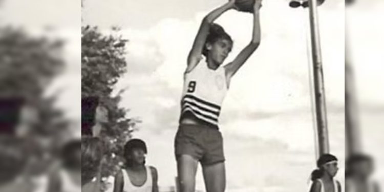 Oscar Schmidt começou carreira brilhante no basquete em Brasília