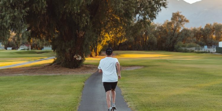 Saiba como sair do sedentarismo com segurança e evitar lesões