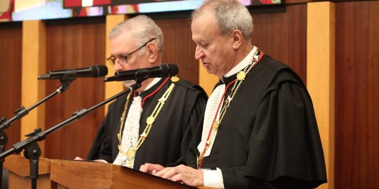 Desembargador Jair Soares toma posse como presidente do TJDFT