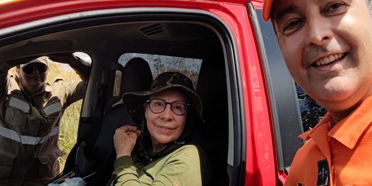 Veja fotos do resgate da professora que ficou 17h perdida em mata