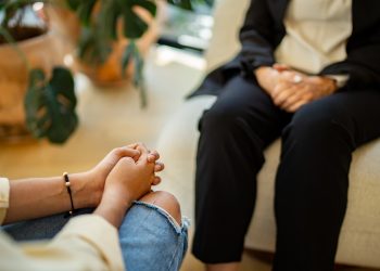 Dependência química: como é o tratamento em clínica de reabilitação?