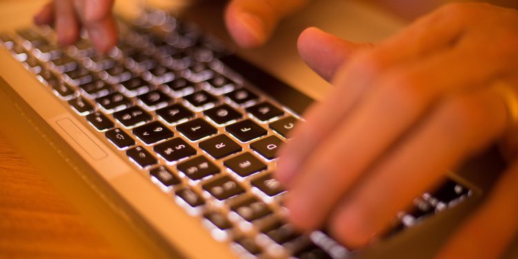 Detran-DF apura 600 fraudes com uso irregular de senha de servidora