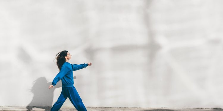 Por que caminhar 15 minutos após o almoço acelera o metabolismo?