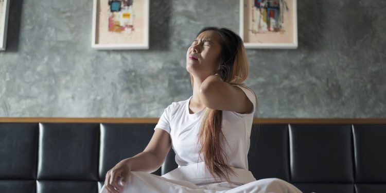 Acorda cansado? Confira 5 hábitos podem estar sabotando o seu sono