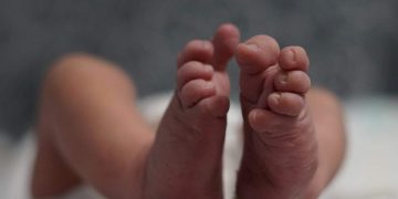 PCDF investiga negligência familiar em morte de bebê sufocado