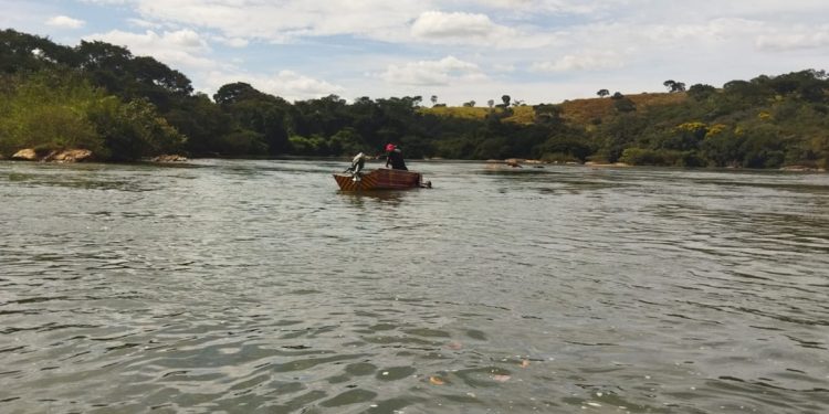 Bombeiros encontram corpo de homem desaparecido no Rio Corumbá