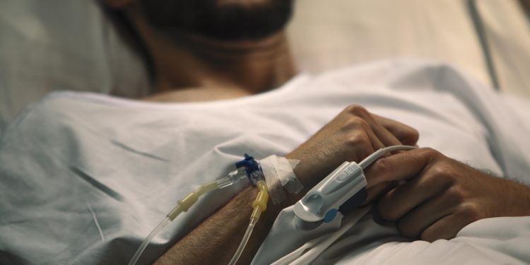 1 em cada 10 brasileiros com câncer tem mutação herdada, afirma estudo