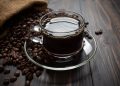 Cafeína pode restaurar memória afetada pela falta de sono, diz estudo