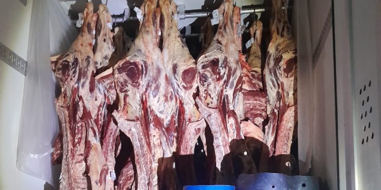 De carne a cueca: operação apreende cargas com nota fiscal irregular
