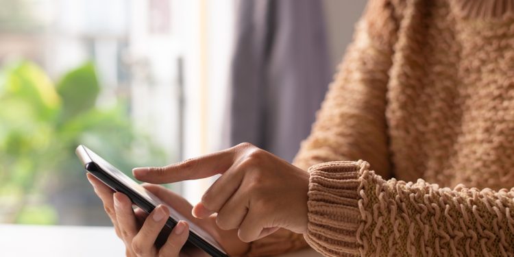 Celular fantasma: entenda por que tanta gente sente vibrar do nada
