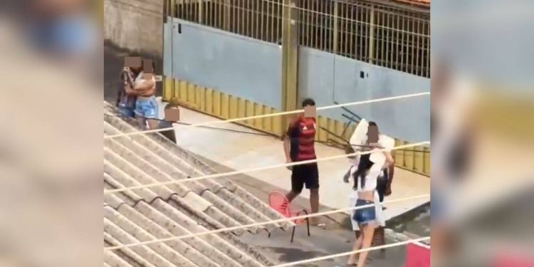 Após garrafada e ameaças, confusão entre conhecidos acaba na delegacia