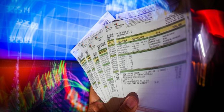 Clientes denunciam mudança de vencimento em conta de energia sem aviso