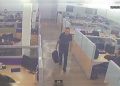 Águas Claras: homem invade coworking e furta 7 computadores. Veja vídeo