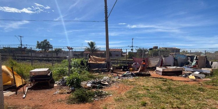 PM é mordido por cachorro durante ação com pessoas em situação de rua