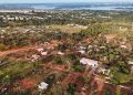 Com vista para o lago, grileiros formam “balneário da invasão” em Brasília. Veja vídeo