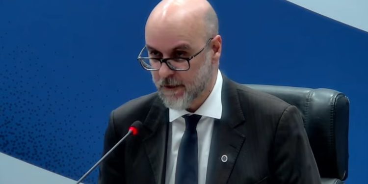 “Importante observar a politização em saúde”, alerta diretor-presidente da Anvisa