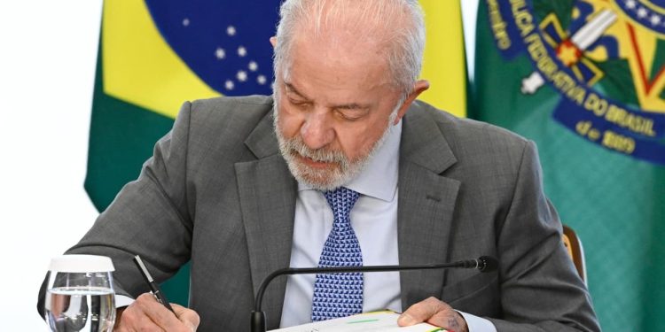 Lula faz tratamento contra câncer de pele: entenda lesão e tratamentos