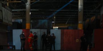 “Perdemos tudo!” diz dono de loja destruída na Feira dos Importados