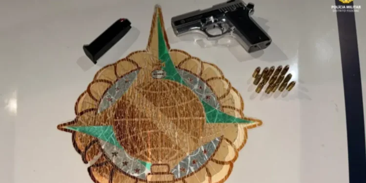 Briga de vizinhos em Águas Claras acaba na delegacia, com arma apreendida