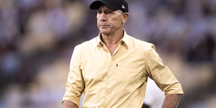 Renato Gaúcho se despede do Vasco após demissão: “sempre terá um lugar especial no meu coração”