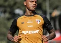 Reintegrado, Arboleda terá desafio de reconquistar torcida do São Paulo após a Copa