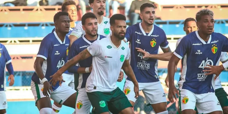 Brusque vence Floresta pela Série C e encosta no líder Guarani