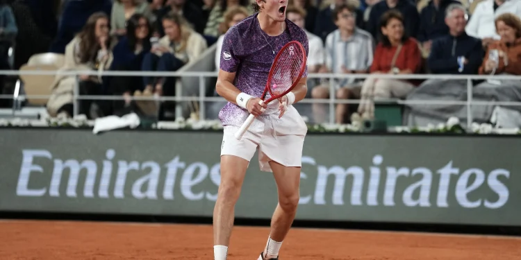 Após campanha histórica em Roland Garros, João Fonseca volta ao top 25 do ranking da ATP