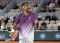 Cobolli vai à final de Roland Garros após desistência de Arnaldi devido a virose