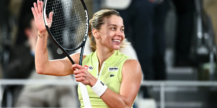 Chwalinska, vinda do qualifying, vence Shnaider e vai à final de Roland Garros