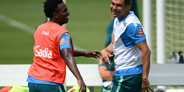 Seleção faz penúltimo treino e avança para estreia na Copa; Neymar segue fora