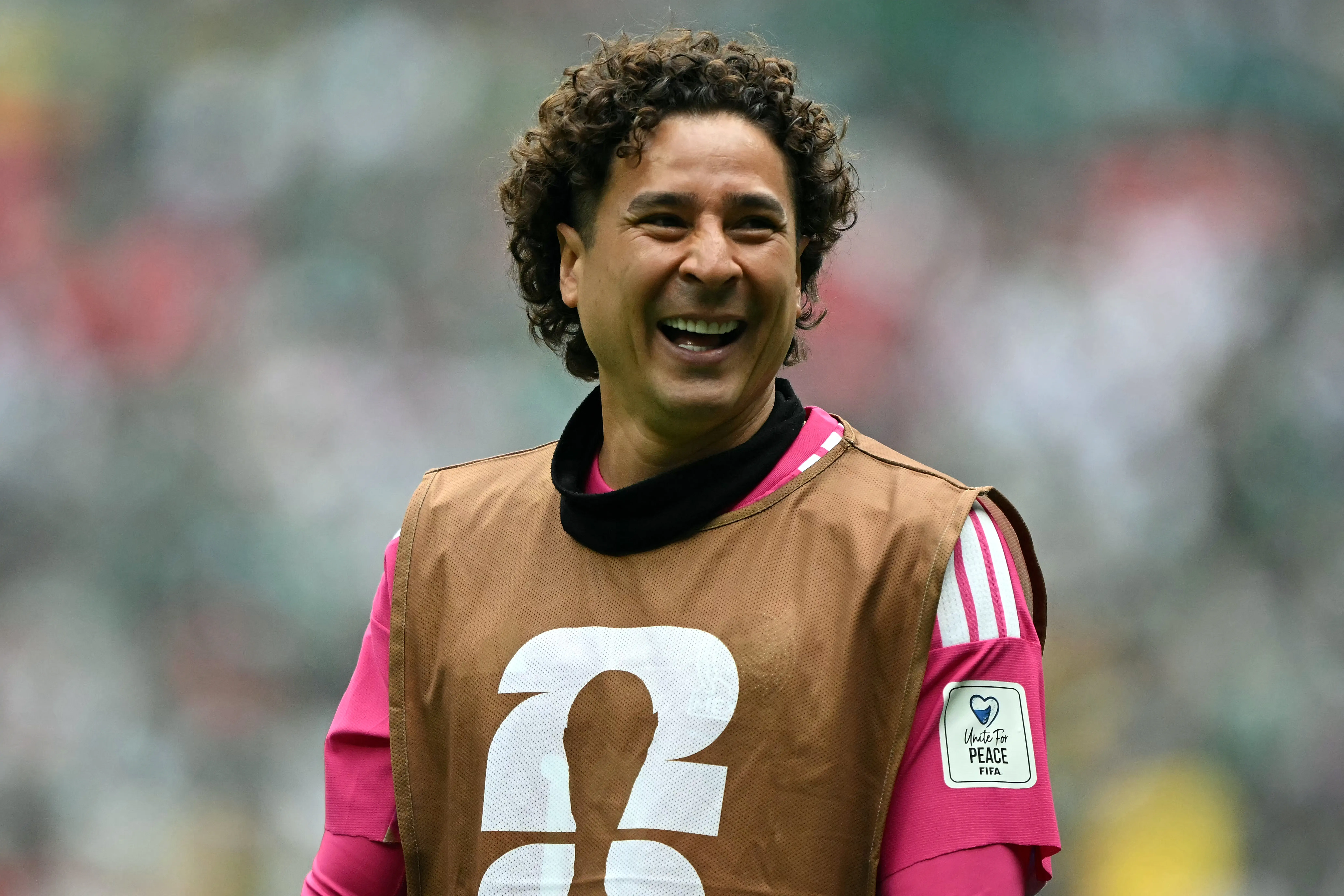Goleiro mexicano Ochoa sugere aposentadoria do futebol em vídeo à Fifa