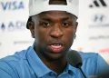Vinicius Jr. exalta Neymar e comenta polêmica nos EUA: “Futebol é para todos”