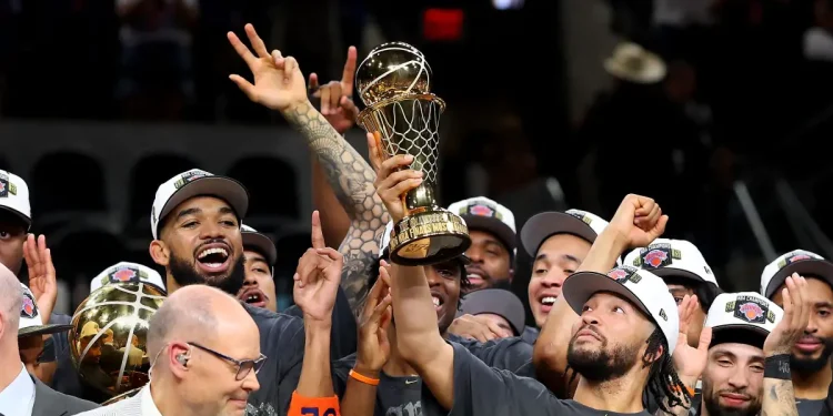 Knicks vencem Spurs e conquistam título da NBA após 53 anos