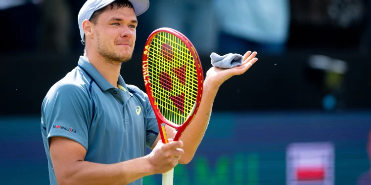 Majchrzak surpreende De Minaur e é campeão do ATP 250 de ‘s-Hertogenbosch