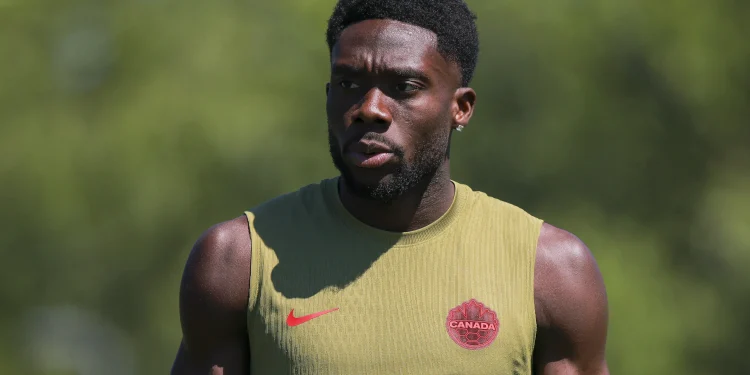 Davies está disponível e vira reforço para Canadá na segunda rodada da Copa do Mundo