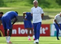 De volta aos EUA, Deschamps comanda treino dos reservas da seleção francesa